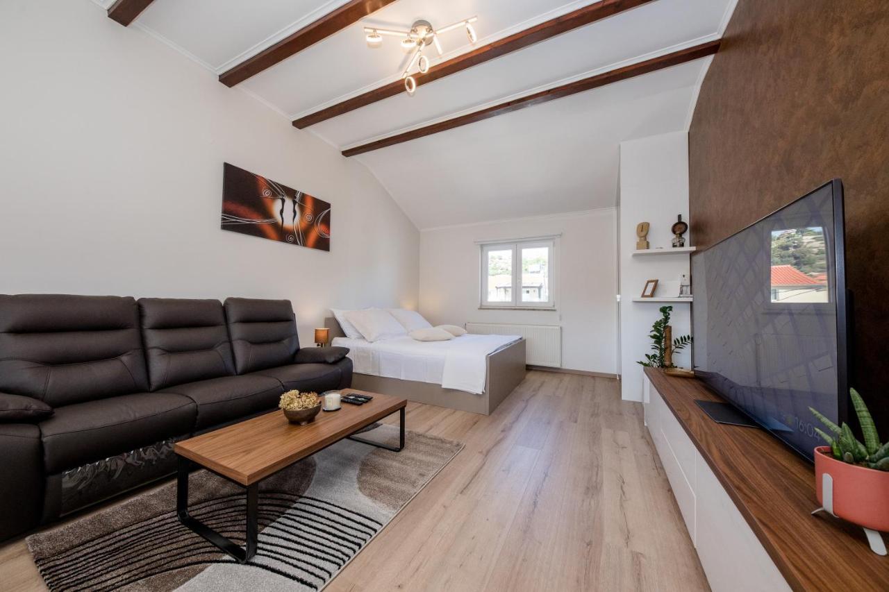 Apartments Luka Раб Экстерьер фото